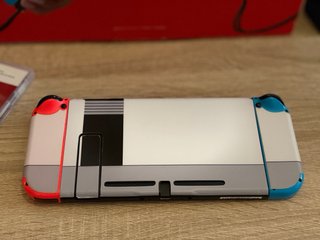 Nintendo Switch V2 + mando + juego