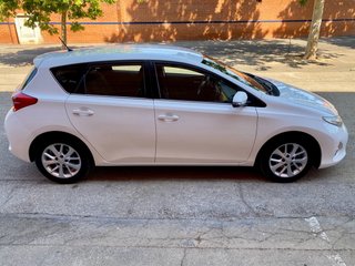 Toyota Auris 1.6 VVT-i 132cv ••UNICO DUEÑO••