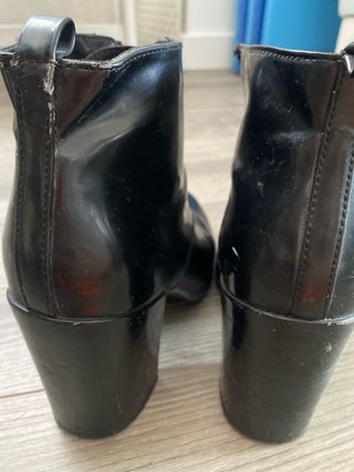 Botines charol negros con cremallera