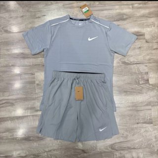 Conjunto deportivo Nike en muy buen estado.  C