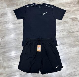 Conjunto deportivo Nike en muy buen estado.  C