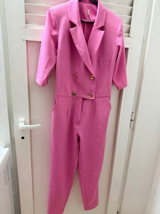 Mono Sahoco rosa fucsia botones dorados T.M