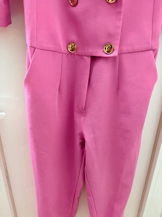 Mono Sahoco rosa fucsia botones dorados T.M