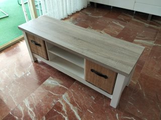 Mueble TV madera y mimbre