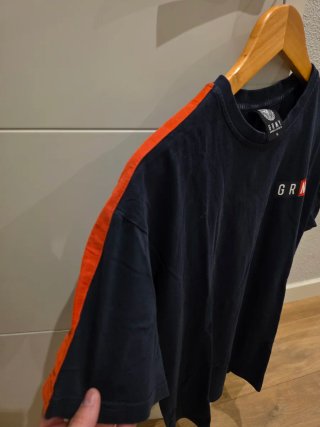 Camiseta GRMY Talla M azul con Detalles Naranja