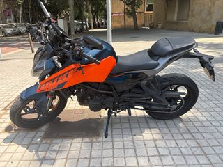 KTM Duke 125 NAKED Naranja/Negra