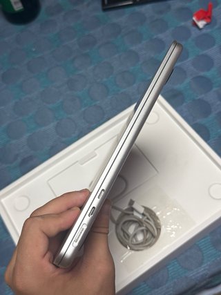 MacBook Air M2 8GB RAM 512GB SSD Plata