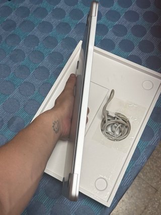 MacBook Air M2 8GB RAM 512GB SSD Plata