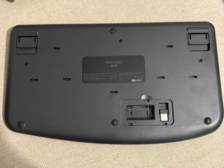 Teclado Inalámbrico Ergonómico Logitech Wave Keys