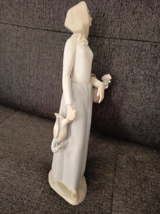 Figura Lladro Mujer Campesina