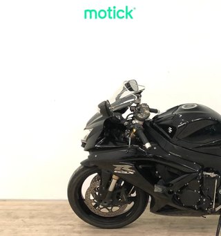 SUZUKI GSX R600 (AKRAPOVIC HOMOLOGADO)