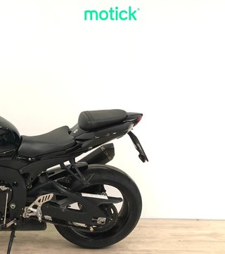 SUZUKI GSX R600 (AKRAPOVIC HOMOLOGADO)