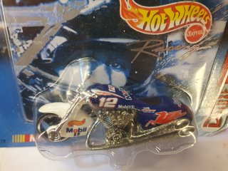 Hot Wheels Moto Mobil 1 Deluxe NASCAR