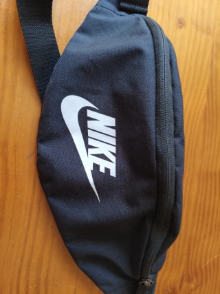 Riñonera Nike Negra