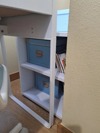 Habitación infantil con cajón y estrella