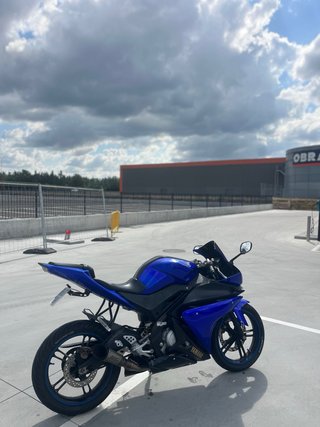 Yamaha YZF R125