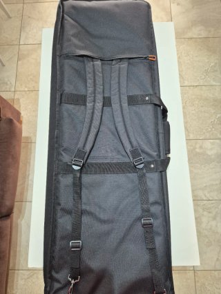 ​Sintetizador Roland Juno DS61 + Estuche Original