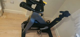 Bicicleta ciclo indoor Spinning Technogym