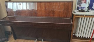 Piano Petrof H100