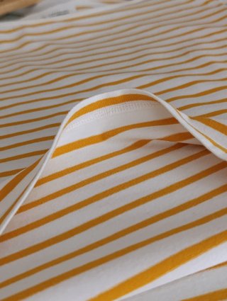 Blusa Cortefiel Talla M, da más