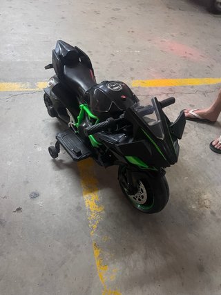 Moto Eléctrica Infantil Negra y Verde