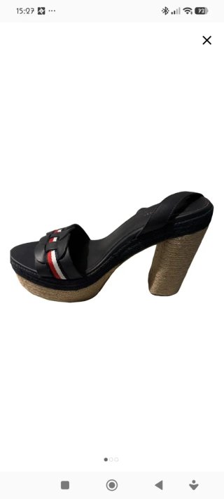 Sandalias Tommy Hilfiger negras y multicolor