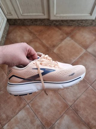 Zapatillas Brooks Ghost 15 Rosa/Blanco