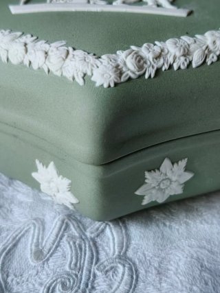 Cofanetto Wedgwood verde salvia