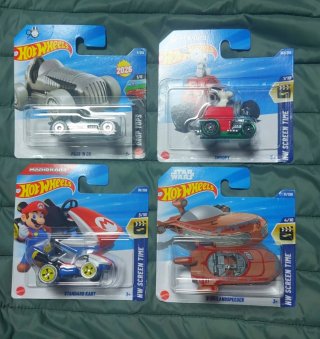 Hot Wheels Snoopy,Star Wars,Mario Kart e Monopoli
