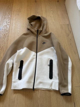 Conjunto Nike Tech Fleece Beige/crema