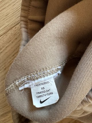 Conjunto Nike Tech Fleece Beige/crema