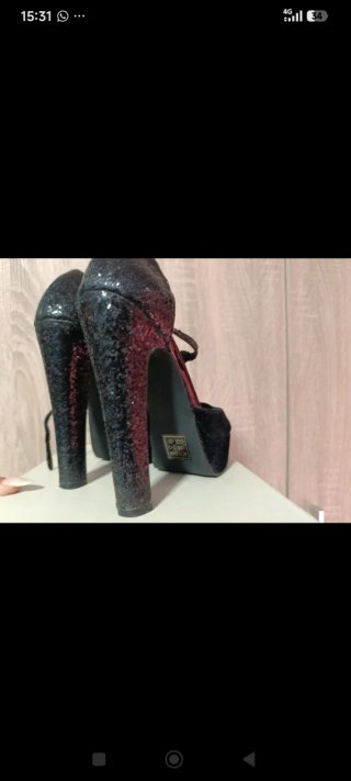 Elegantes zapatos de tacón en color talla 37