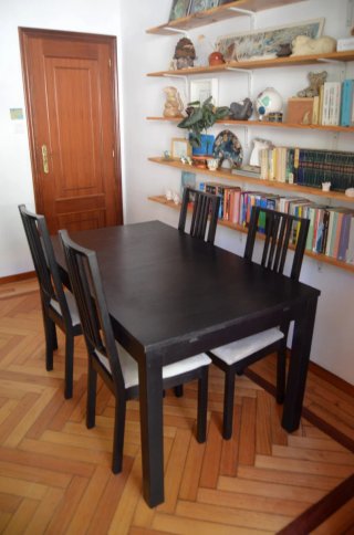 Mesa y 4 Sillas Comedor madera y contrachapado IKE