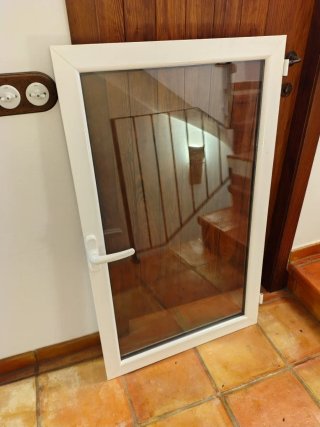 Ventana doble cristal con persiana y mosquitera