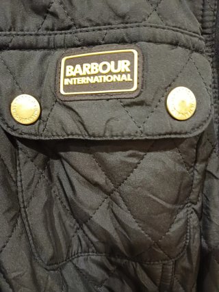 Chaqueta Barbour acolchada negra T40