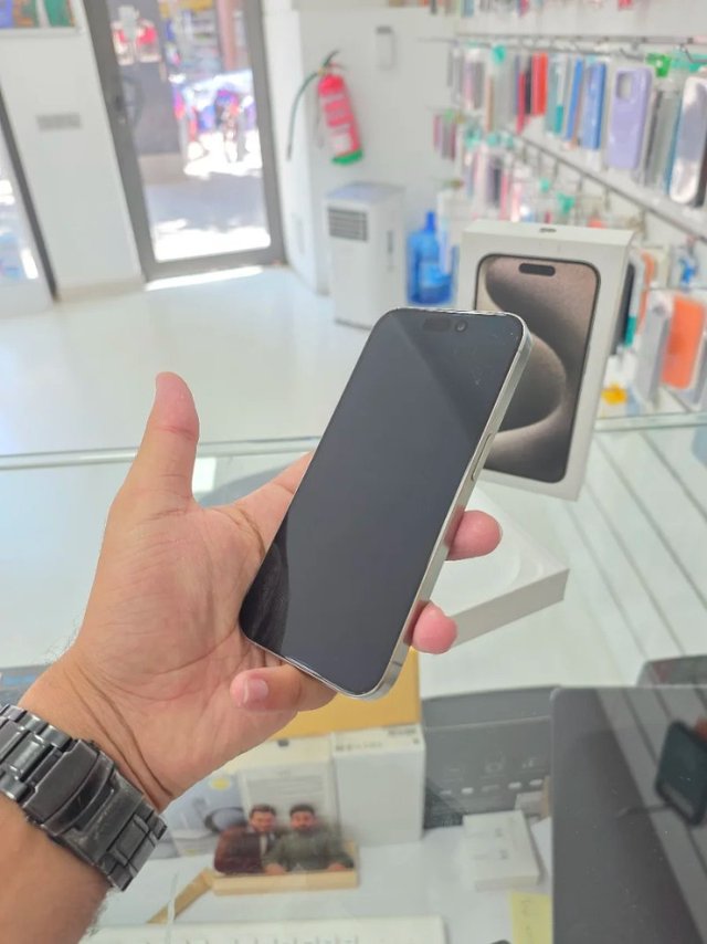 iPhone 15 Pro 512GB Titanio Natural