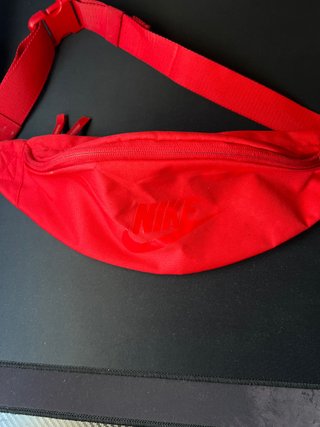 Riñonera Nike Roja