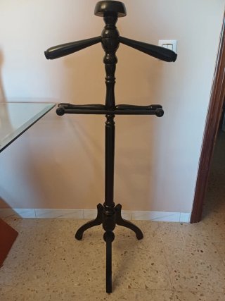 Galán de noche madera lacado negro