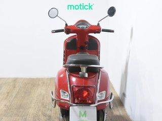VESPA GTS 125 ( SUPER )
