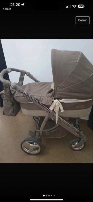 Cochecito de bebé color beige