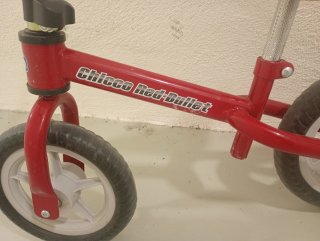 Bicicleta sin pedales Chicco Roja