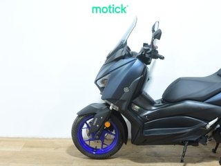 YAMAHA XMAX 125