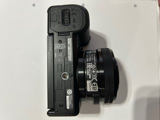 Cámara Sony ZV e10 incluye objetivo