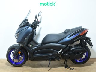 YAMAHA XMAX 125