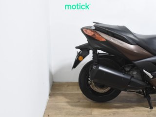 YAMAHA XMAX 300