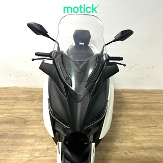 YAMAHA XMAX 300