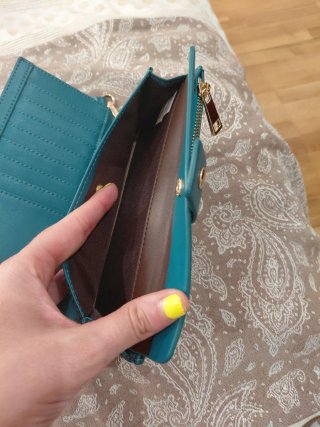 Monedero Teal con Cremallera y Botón