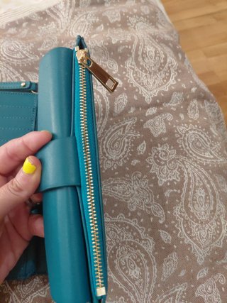 Monedero Teal con Cremallera y Botón