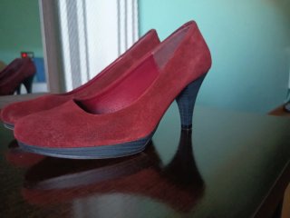 Zapatos de ante granate talla 37