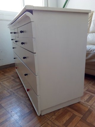 Cómoda blanca